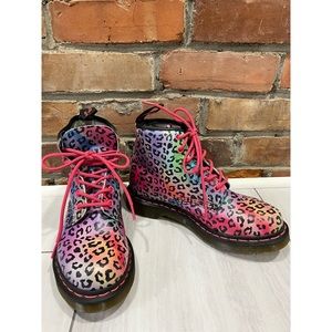 DR. MARTENS RARE pink rainbow neon leopard print combat lace up boots size 8
